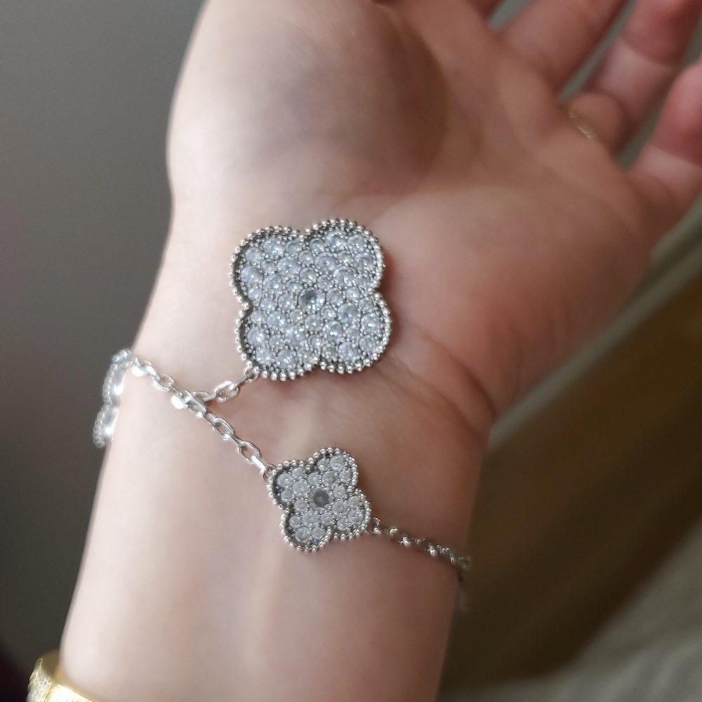 Intricate Silver Crystal Clover Bracelet with Delicate Chain - Picture 5 of 8